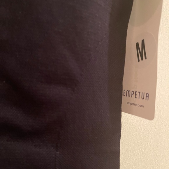 Extra Firm Scoop Neck Camis size M. Set of 2 Black - Picture 5 of 6